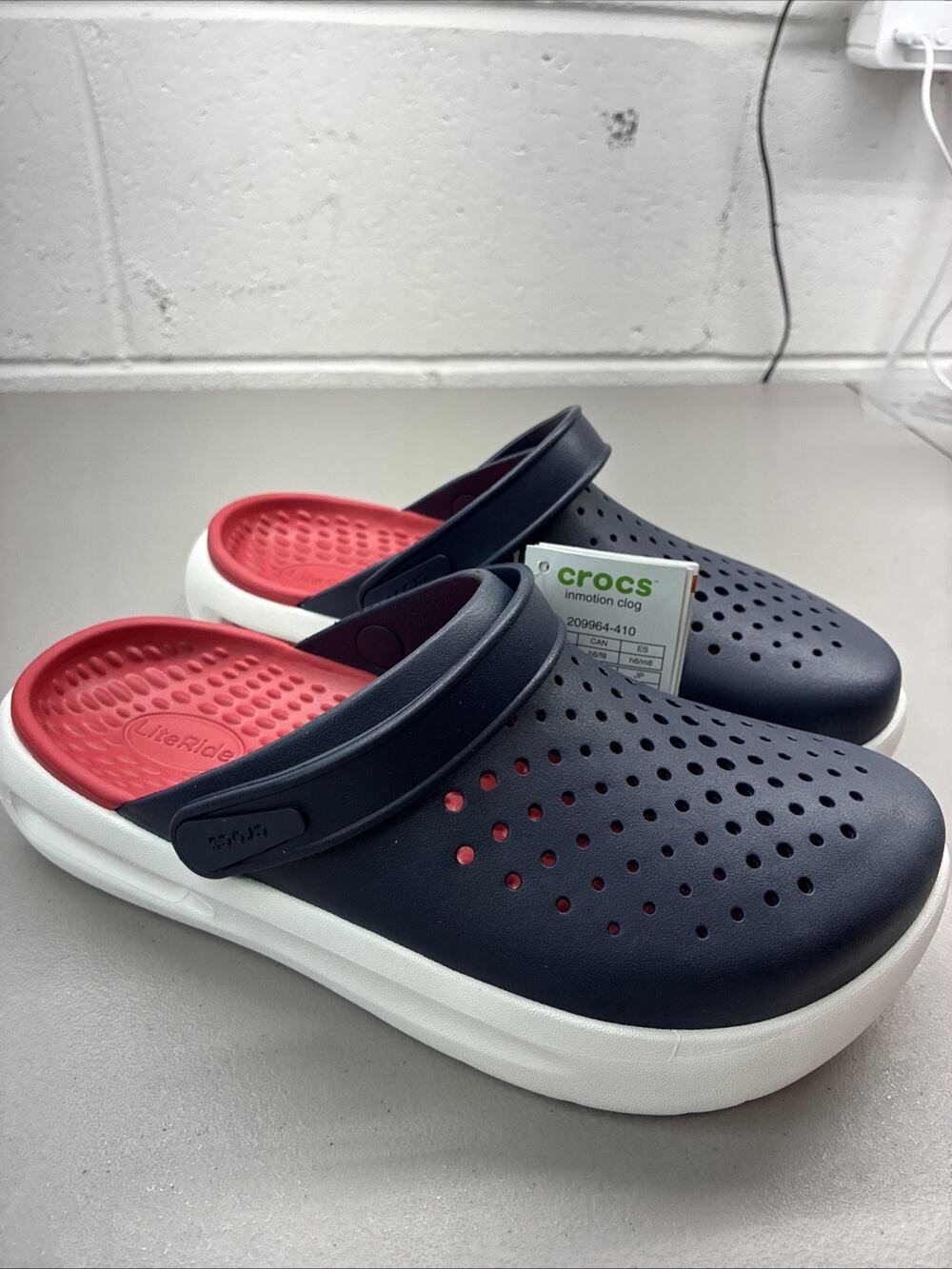 Crocs InMotion Clogs Navy Size M6/W8 Comfort Mule 209964-410 NWT Shoes Sandels